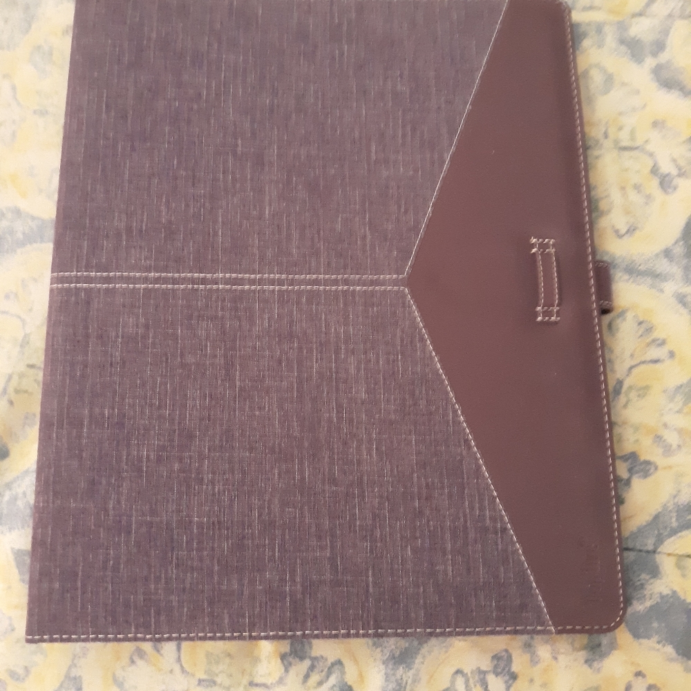 Purple binder/portfolio